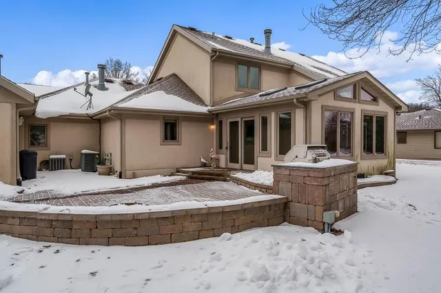 $485,000 | 5517 Winners Circle, Caledonia, IL 61011