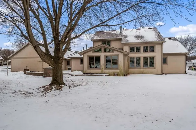 $485,000 | 5517 Winners Circle, Caledonia, IL 61011