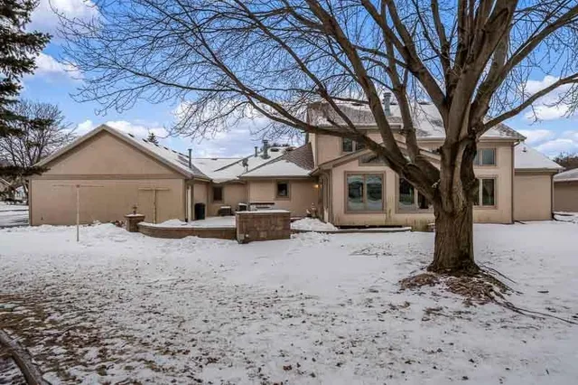 $485,000 | 5517 Winners Circle, Caledonia, IL 61011