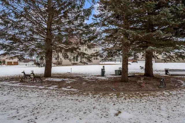 $485,000 | 5517 Winners Circle, Caledonia, IL 61011