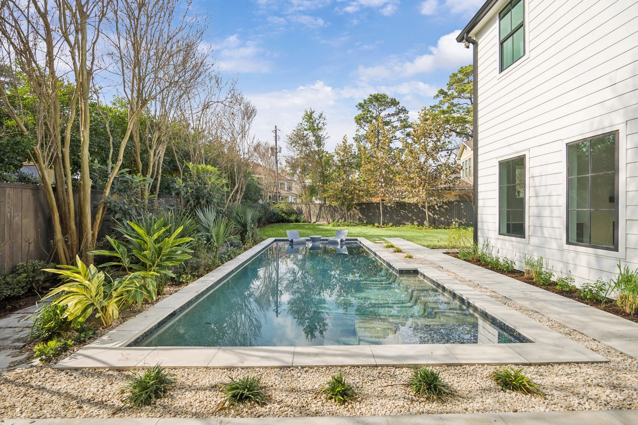 4219 Alba Road Houston, TX 77018 - Photo 14 of 39 a view of a backyard