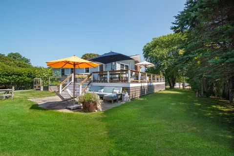 $3,700,000 | 32 Ditch Plains Road, Montauk, NY 11954
