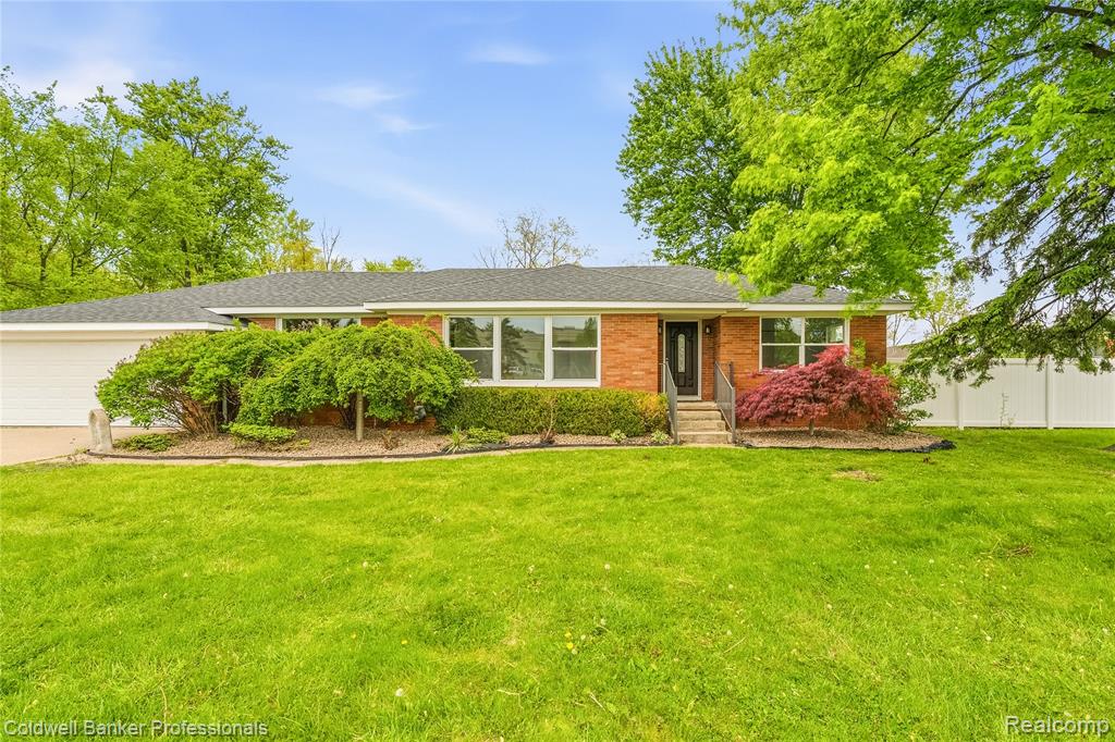 7841 Haggerty Road Belleville, MI 48111 - Photo 2 of 20