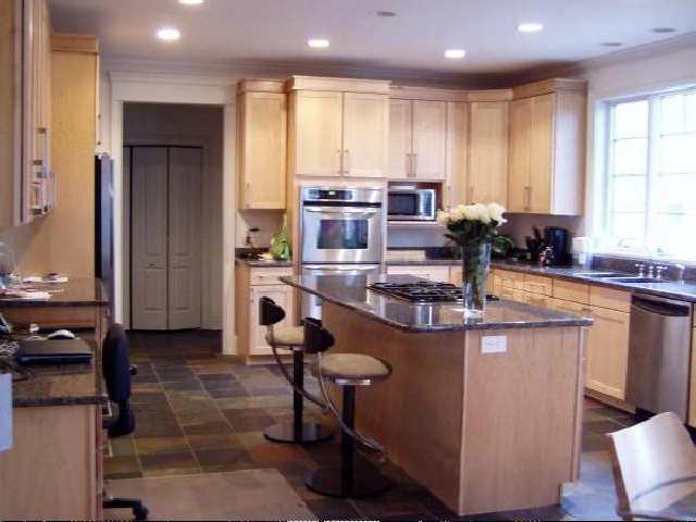 37 Alva Road Niskayuna, NY 12309 - Photo 4 of 7 Photo 4