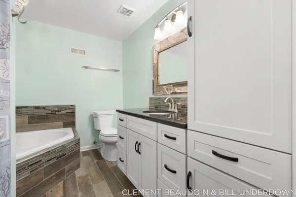 $659,000 | 2339 Forest Trail Circle, Fennville, MI 49408