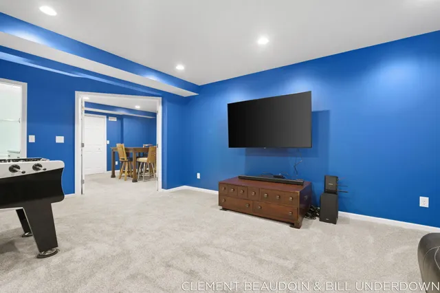 $669,900 | 2339 Forest Trail Circle, Fennville, MI 49408