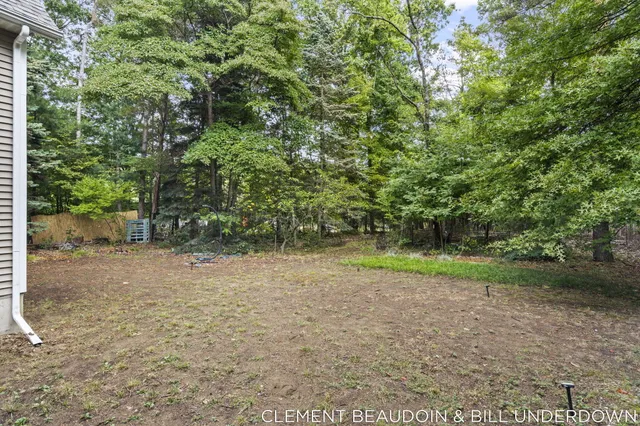 $669,900 | 2339 Forest Trail Circle, Fennville, MI 49408