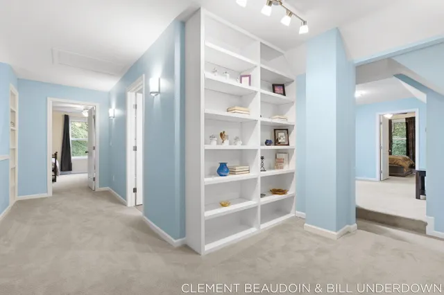 $669,900 | 2339 Forest Trail Circle, Fennville, MI 49408