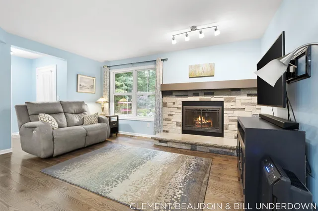 $669,900 | 2339 Forest Trail Circle, Fennville, MI 49408