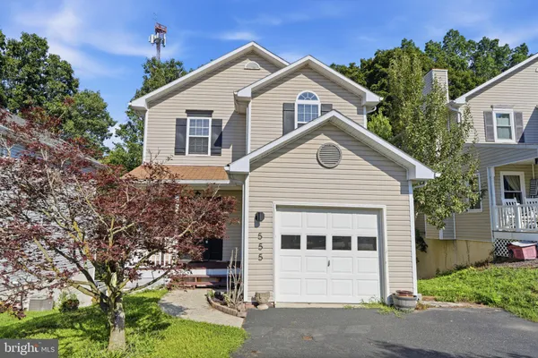$329,900 | 555 Upland Street, Pottstown, PA 19464