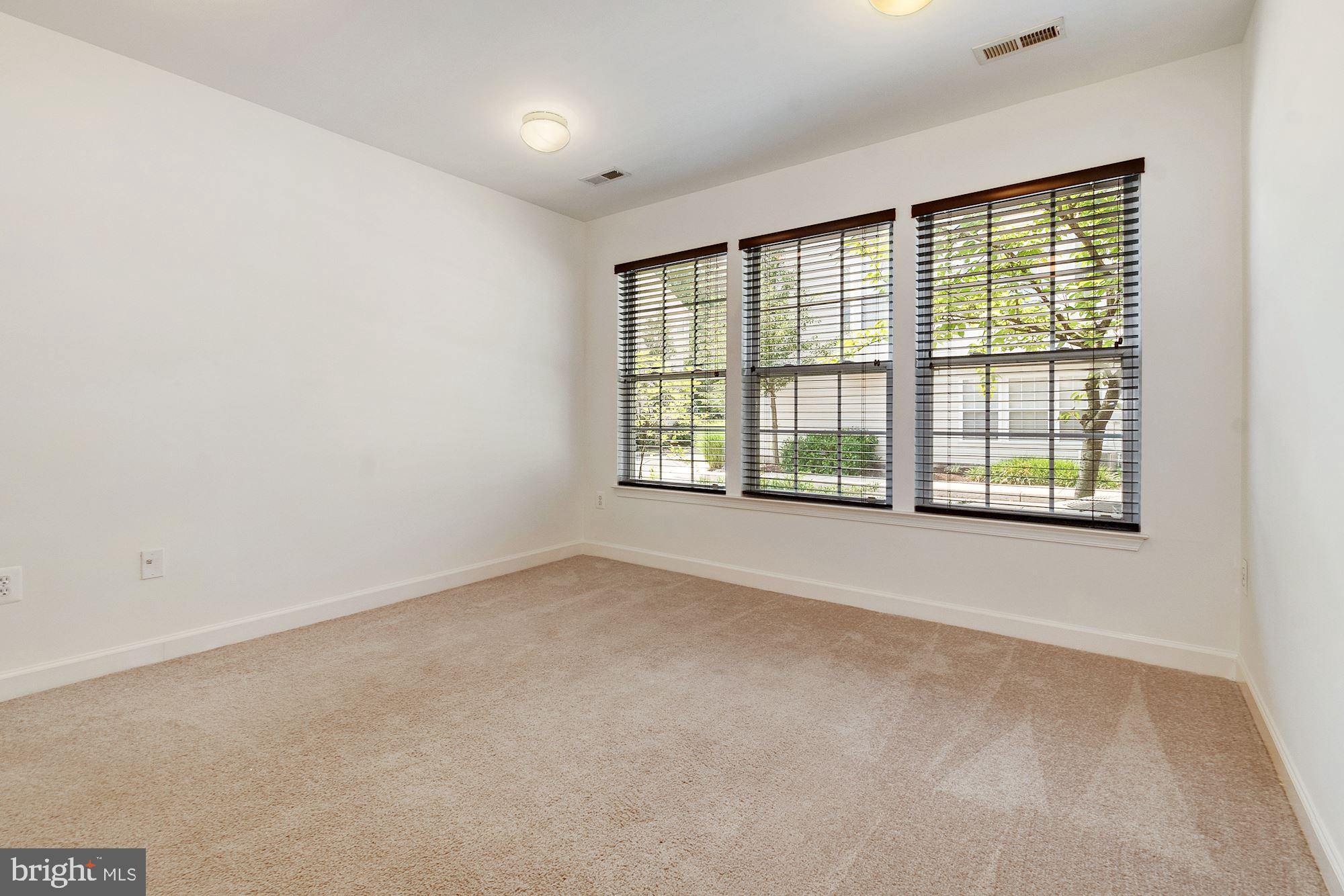 7126 Silverleaf Oak Road, Unit 225 Elkridge, MD 21075 - Photo 32 of 40 Gallery Image 32