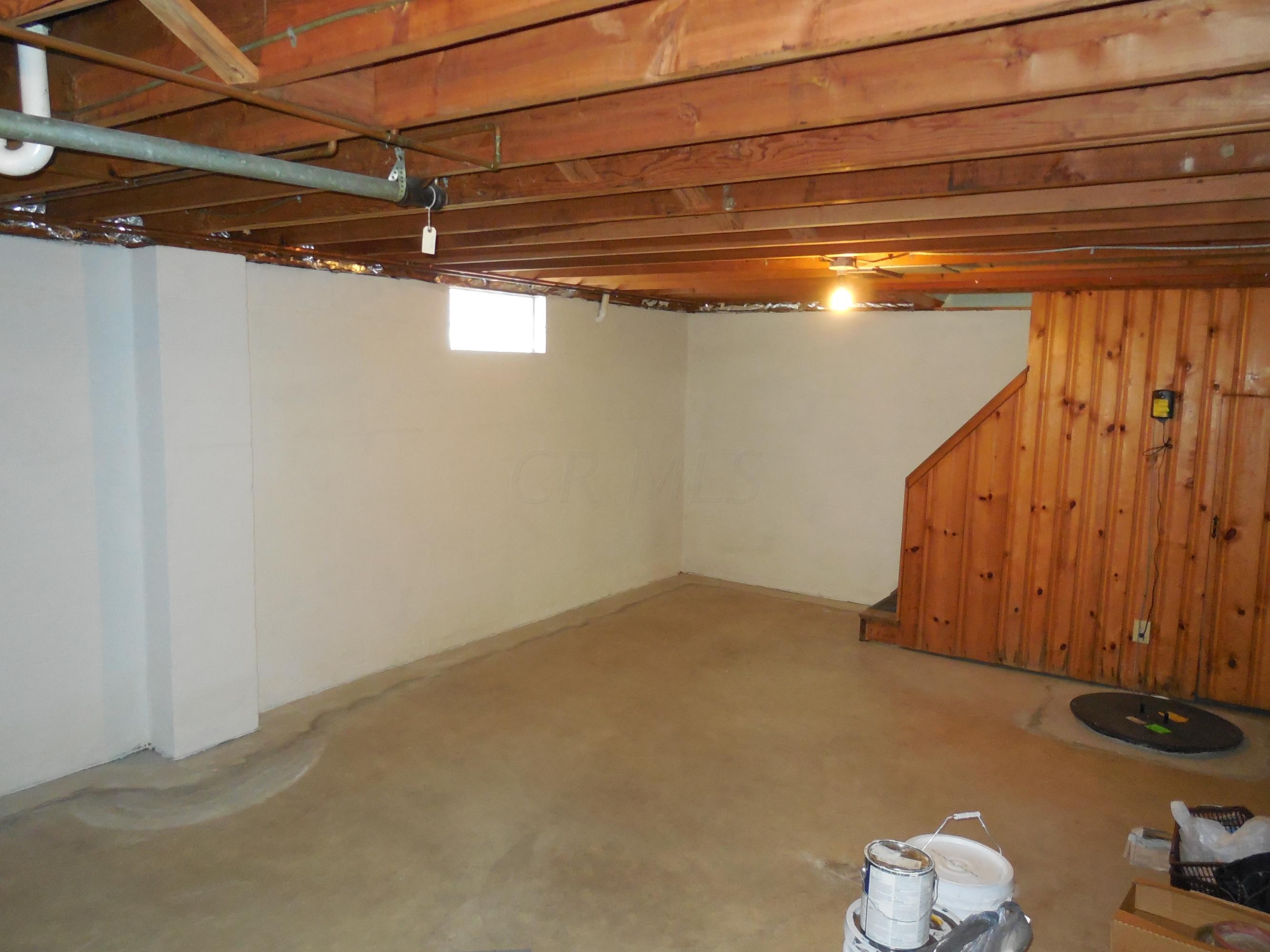 65 North Stanwood Road Columbus, OH 43209 - Photo 4 of 12