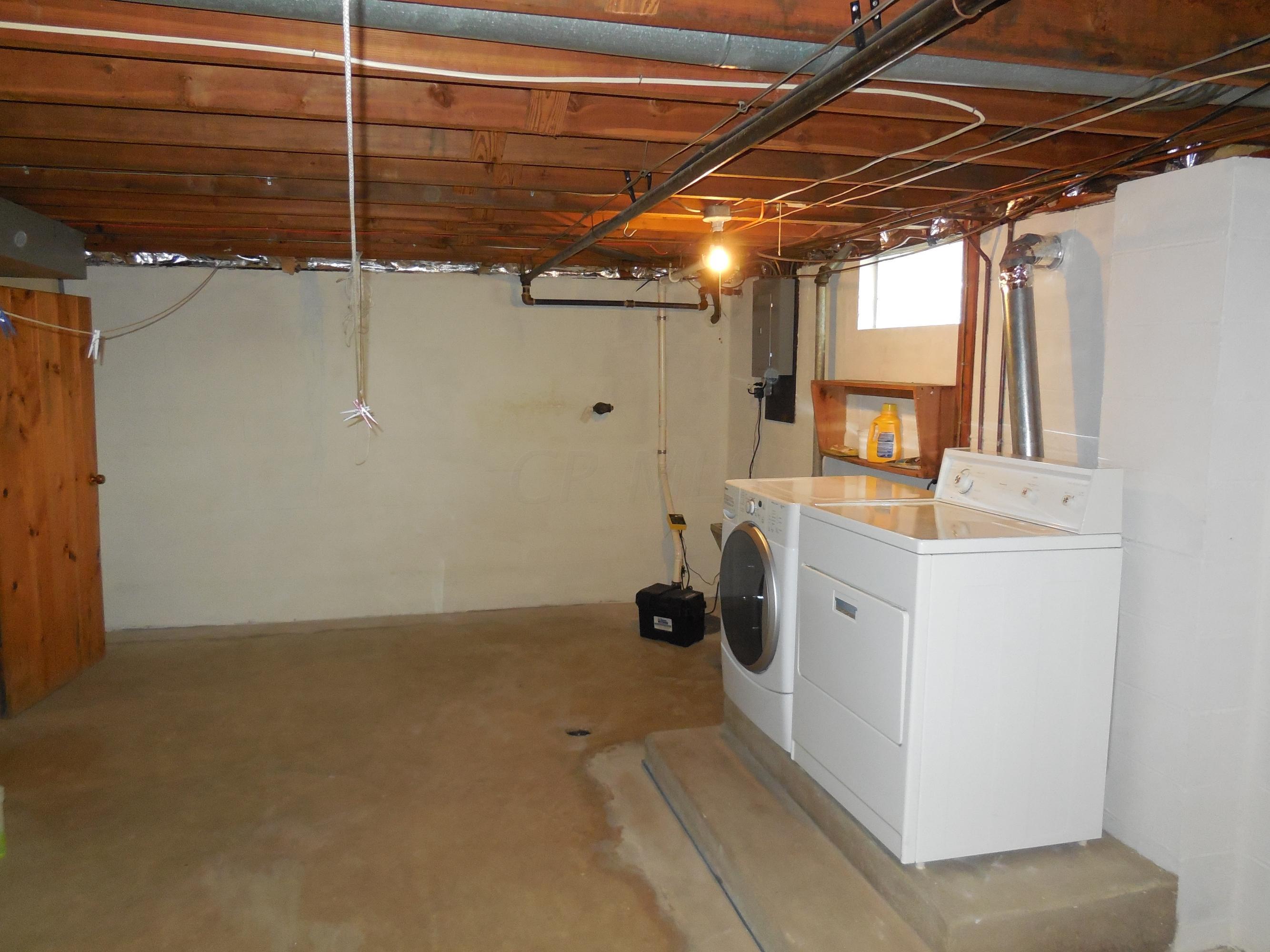 65 North Stanwood Road Columbus, OH 43209 - Photo 6 of 12