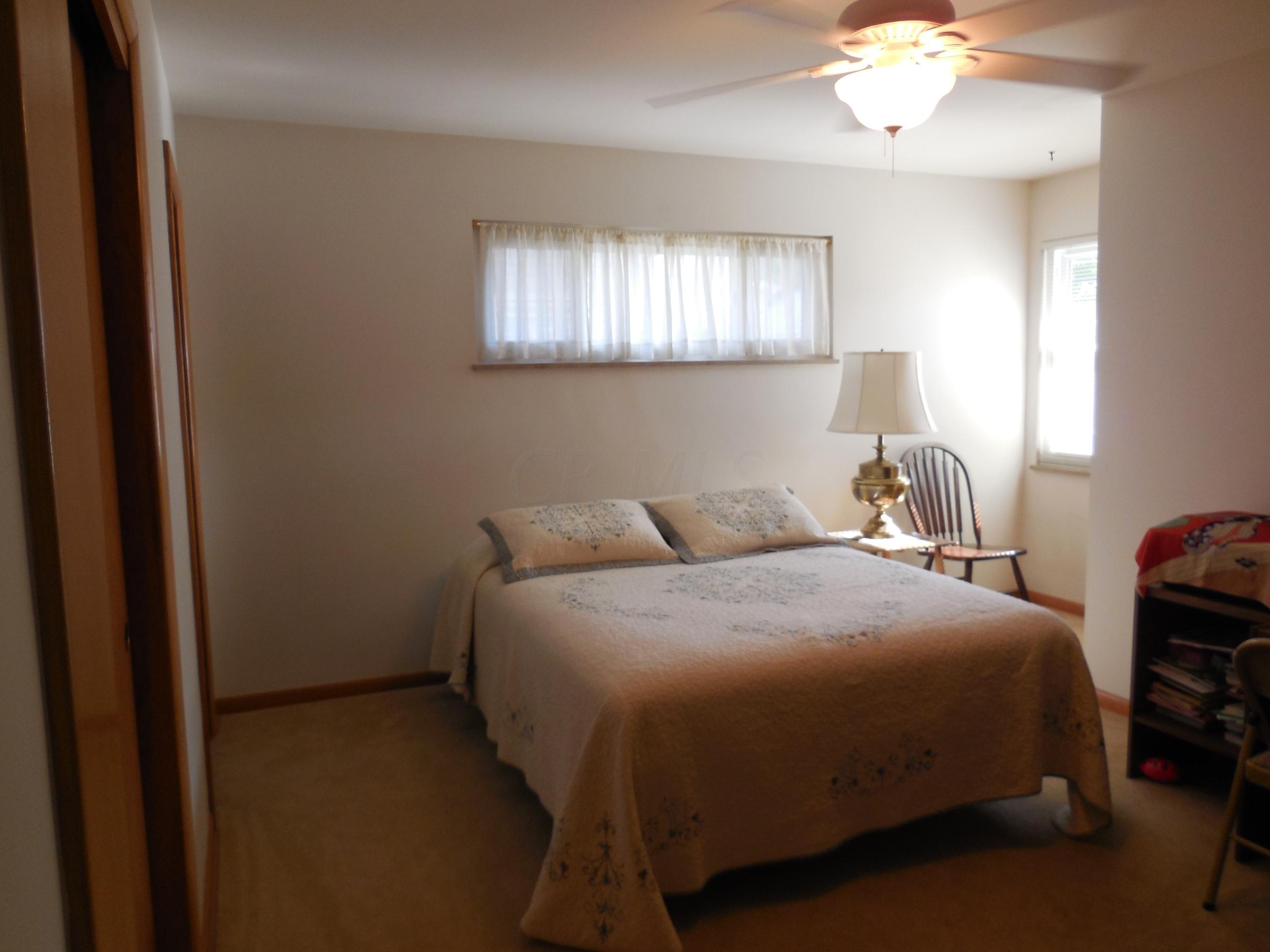 65 North Stanwood Road Columbus, OH 43209 - Photo 10 of 12