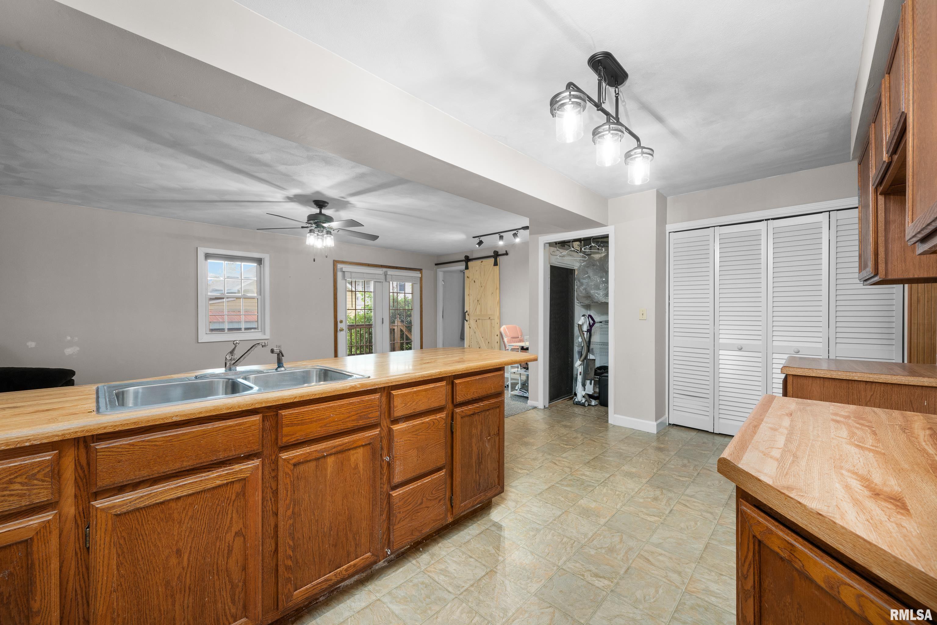 3218 40th Street Moline, IL 61265 - Photo 31 of 37 Gallery Image 31