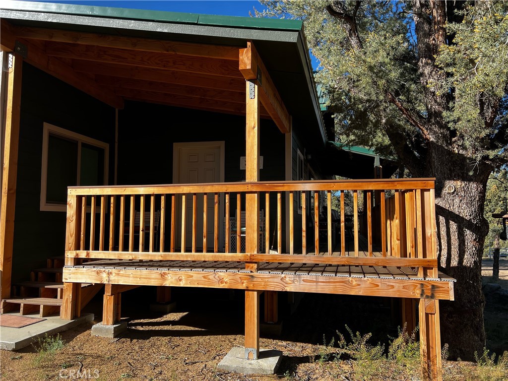 98443 Sierra Meadow Road Inyokern, CA 93527 - Photo 33 of 62 a view of a house with a balcony