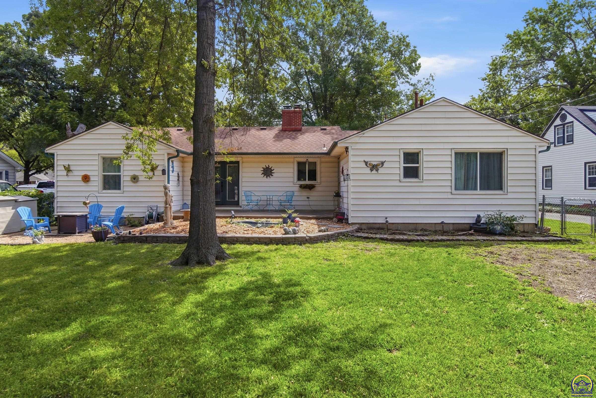 2151 Southwest Burnett Road Topeka, KS 66614 - Photo 31 of 35