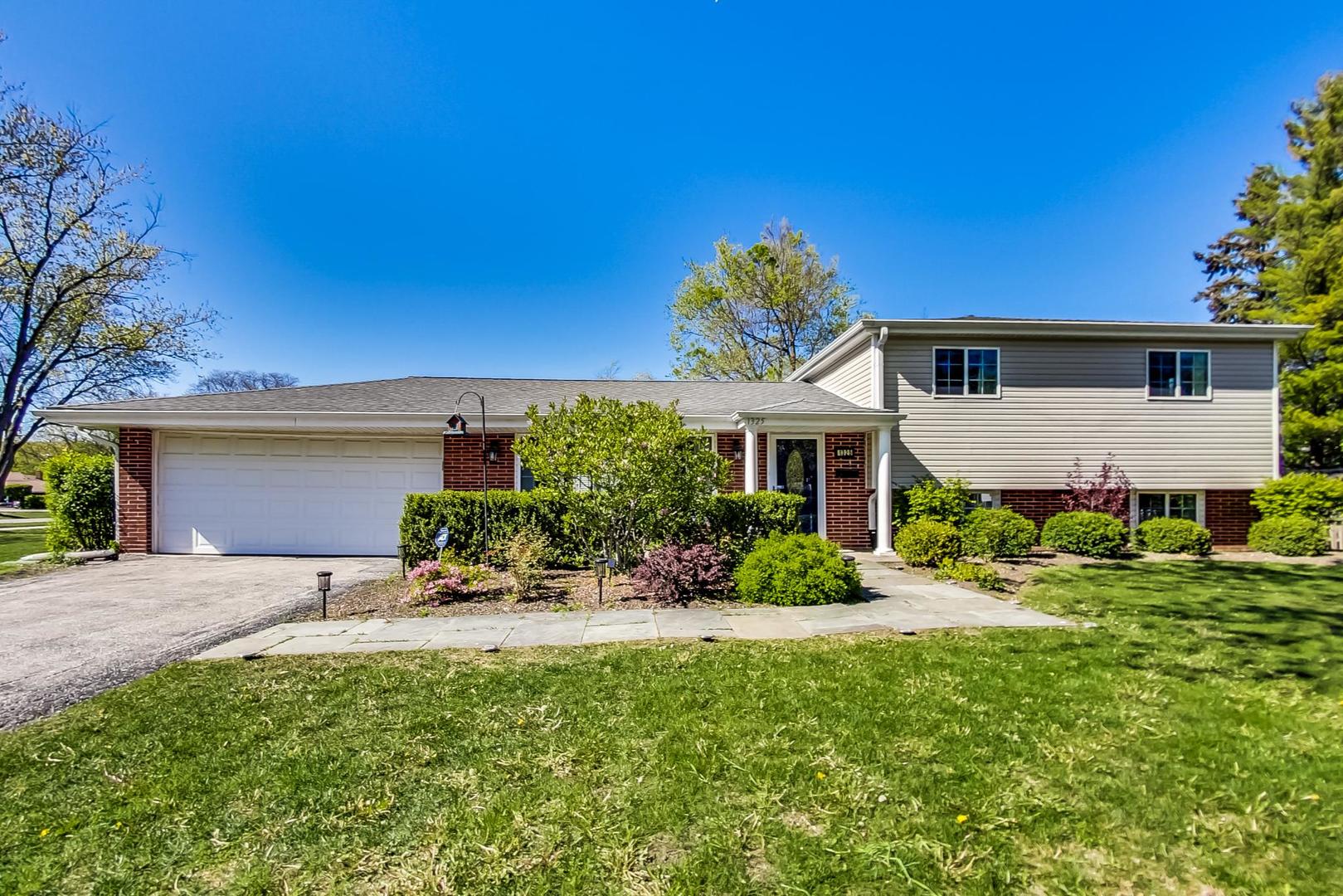 1325 Pfingsten Road Glenview, IL 60025 - Photo 2 of 29