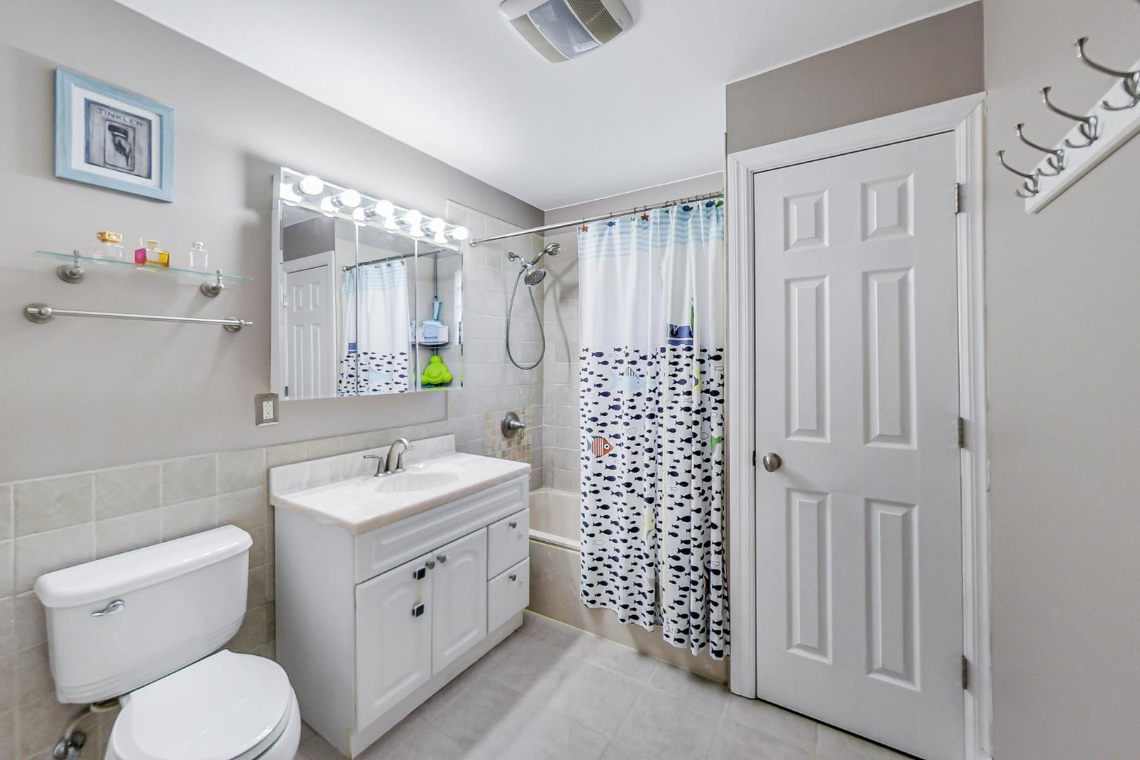 1325 Pfingsten Road Glenview, IL 60025 - Photo 15 of 29