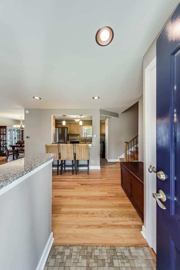 1325 Pfingsten Road Glenview, IL 60025 - Photo 3 of 29
