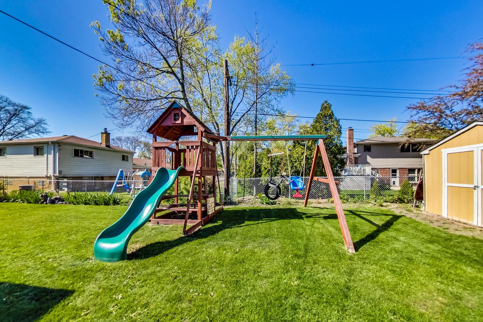 1325 Pfingsten Road Glenview, IL 60025 - Photo 25 of 29