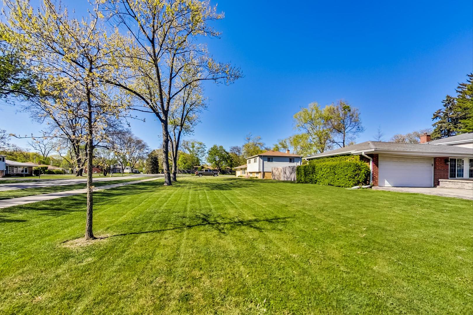 1325 Pfingsten Road Glenview, IL 60025 - Photo 26 of 29