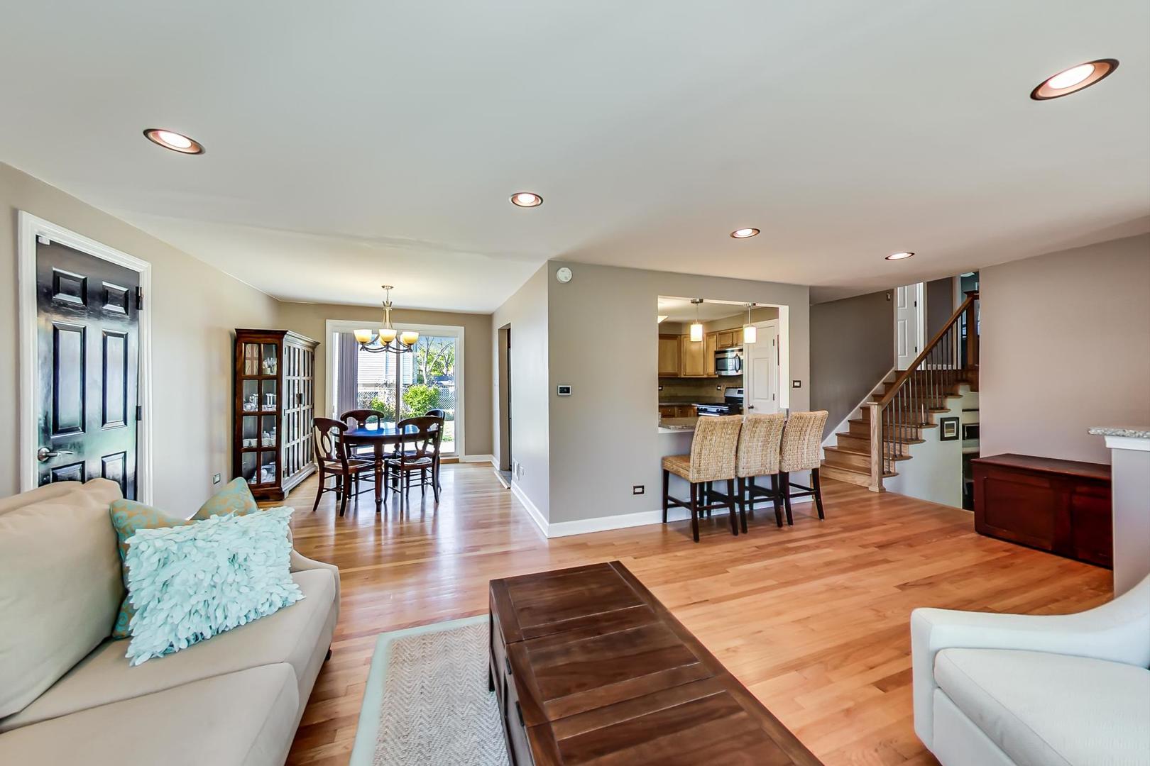 1325 Pfingsten Road Glenview, IL 60025 - Photo 5 of 29