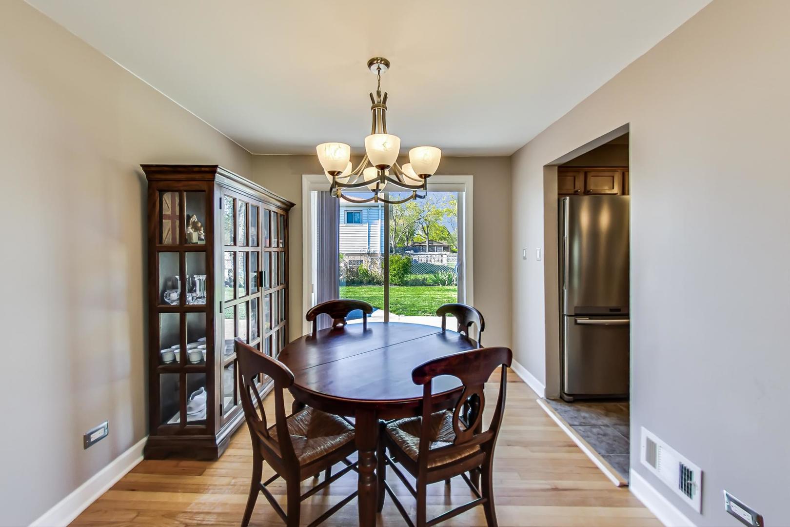 1325 Pfingsten Road Glenview, IL 60025 - Photo 8 of 29