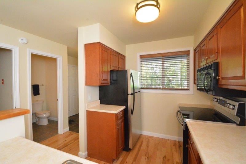 33 Harbor View Road, Unit 902 South Burlington, VT 05403 - Photo 5 of 40 Gallery Image 5