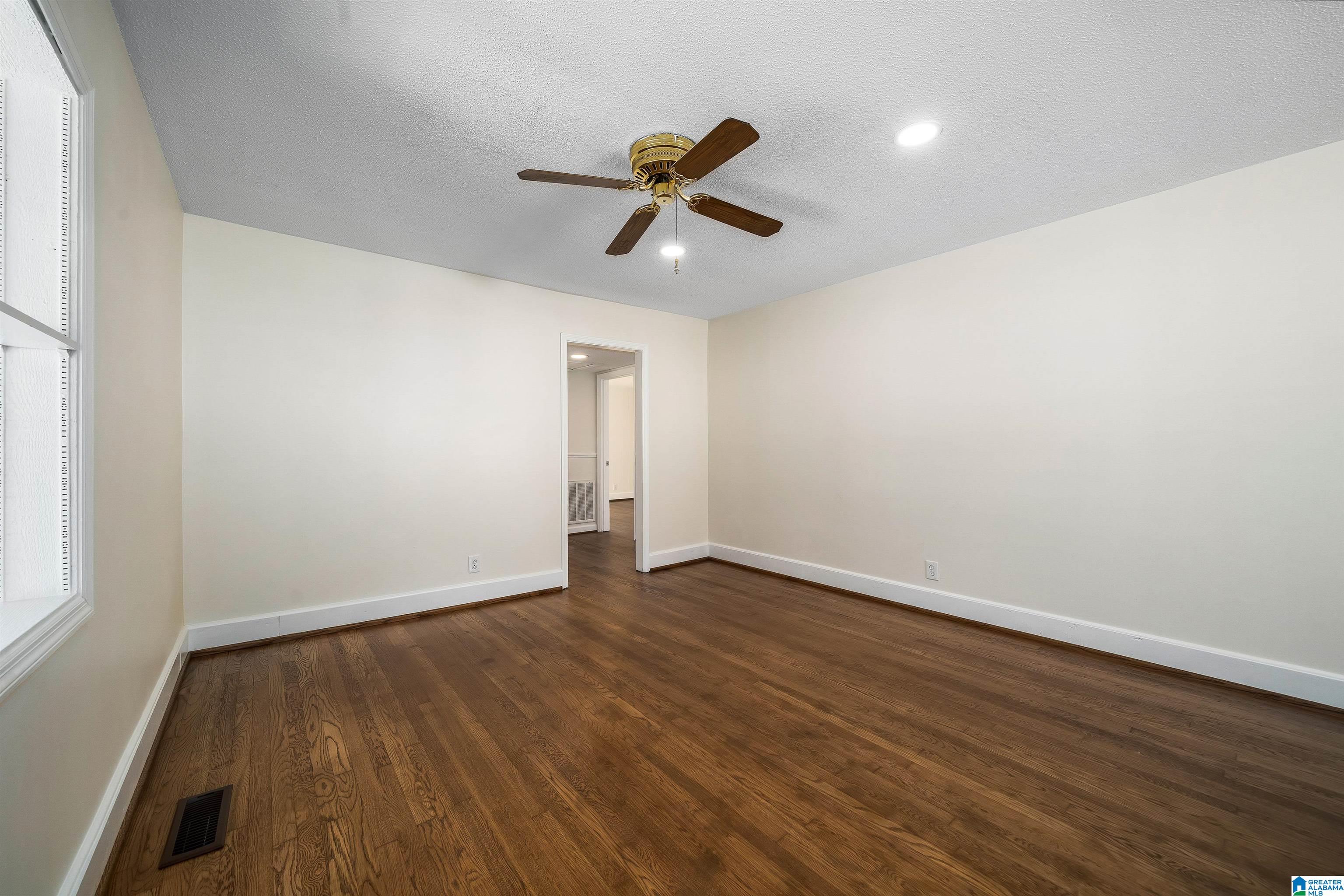 406 Wickstead Road Bessemer, AL 35023 - Photo 7 of 24