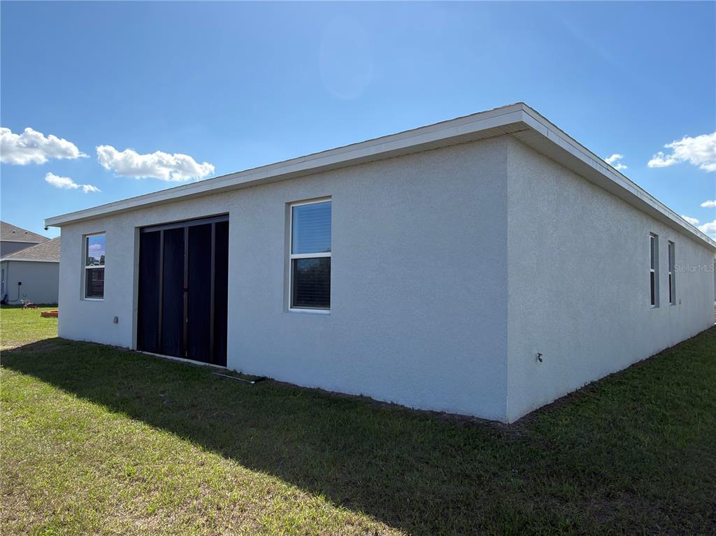 521 Reggie Road Winter Haven, FL 33859 - Photo 5 of 24