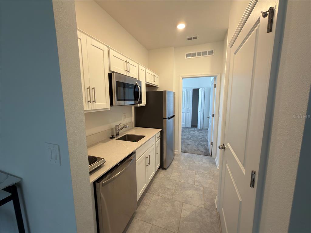 521 Reggie Road Winter Haven, FL 33859 - Photo 8 of 24