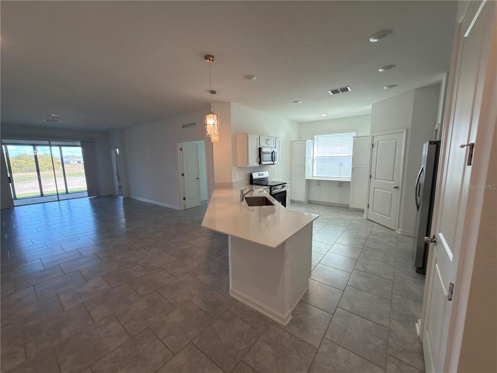 521 Reggie Road Winter Haven, FL 33859 - Photo 9 of 24