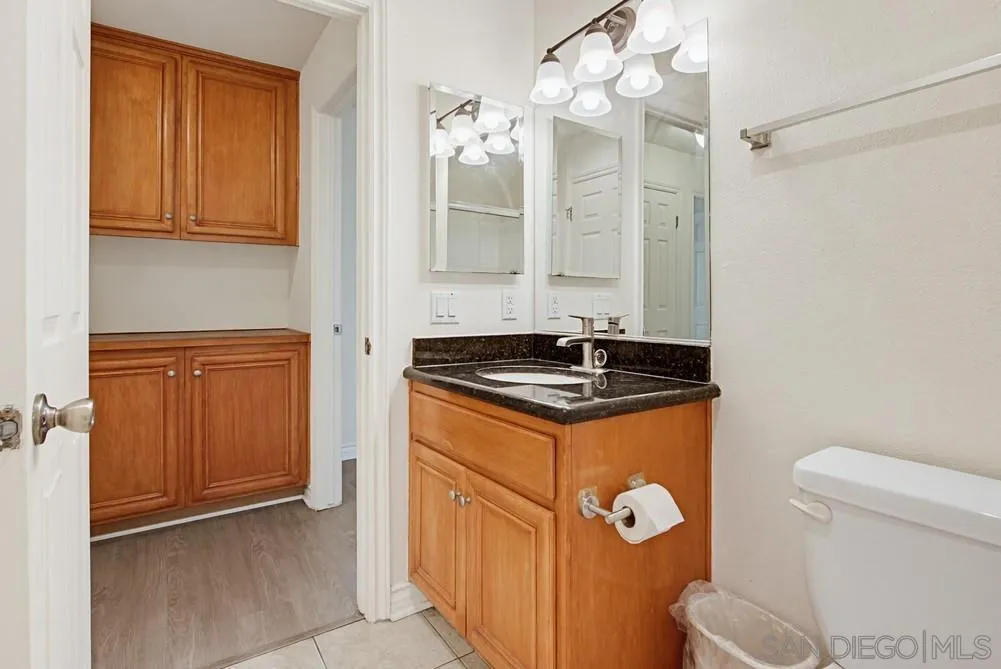 9939 Erma Road, Unit 103 San Diego, CA 92131 - Photo 33 of 40