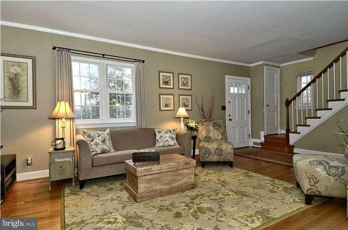 1506 Sharon Drive Silver Spring, MD 20910 - Photo 2 of 30 Living Room