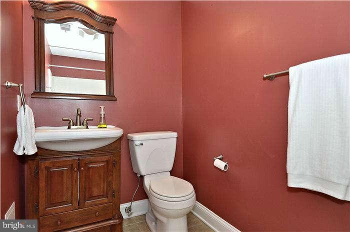 1506 Sharon Drive Silver Spring, MD 20910 - Photo 20 of 30 Bath