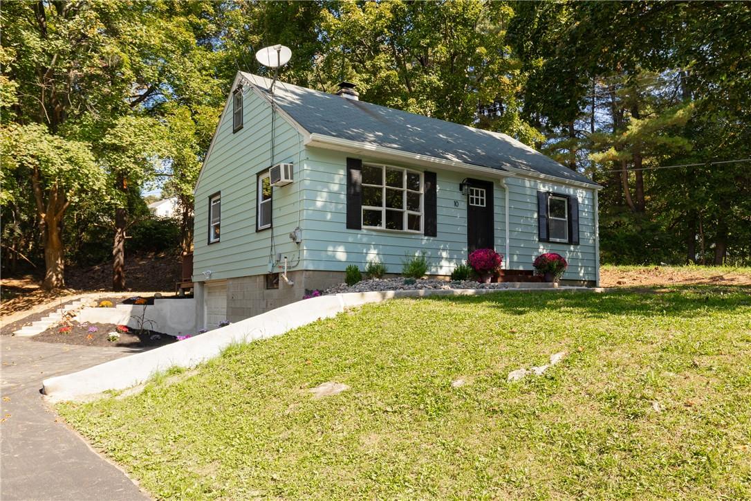 10 Bishop Drive Poughkeepsie, NY 12603 - Photo 1 of 1