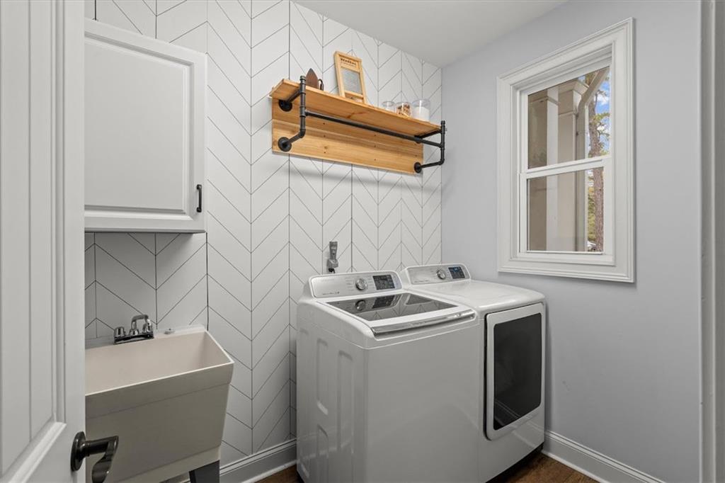 5330 North Helton Road Winston, GA 30187 - Photo 30 of 65 a utility room with dryer and washer