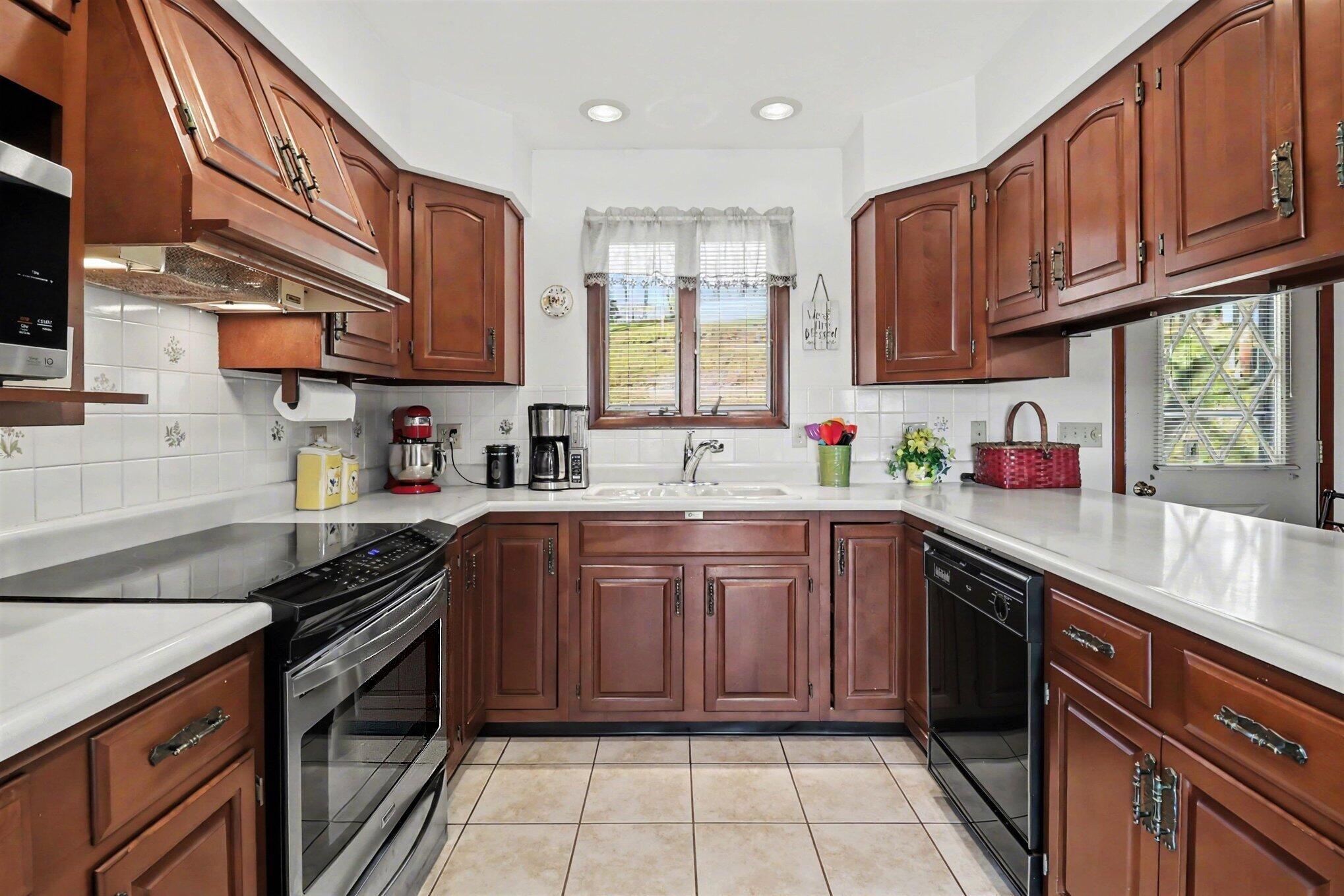 6302 East Interlochen Road Fountain, MI 49410 - Photo 9 of 34 Kitchen