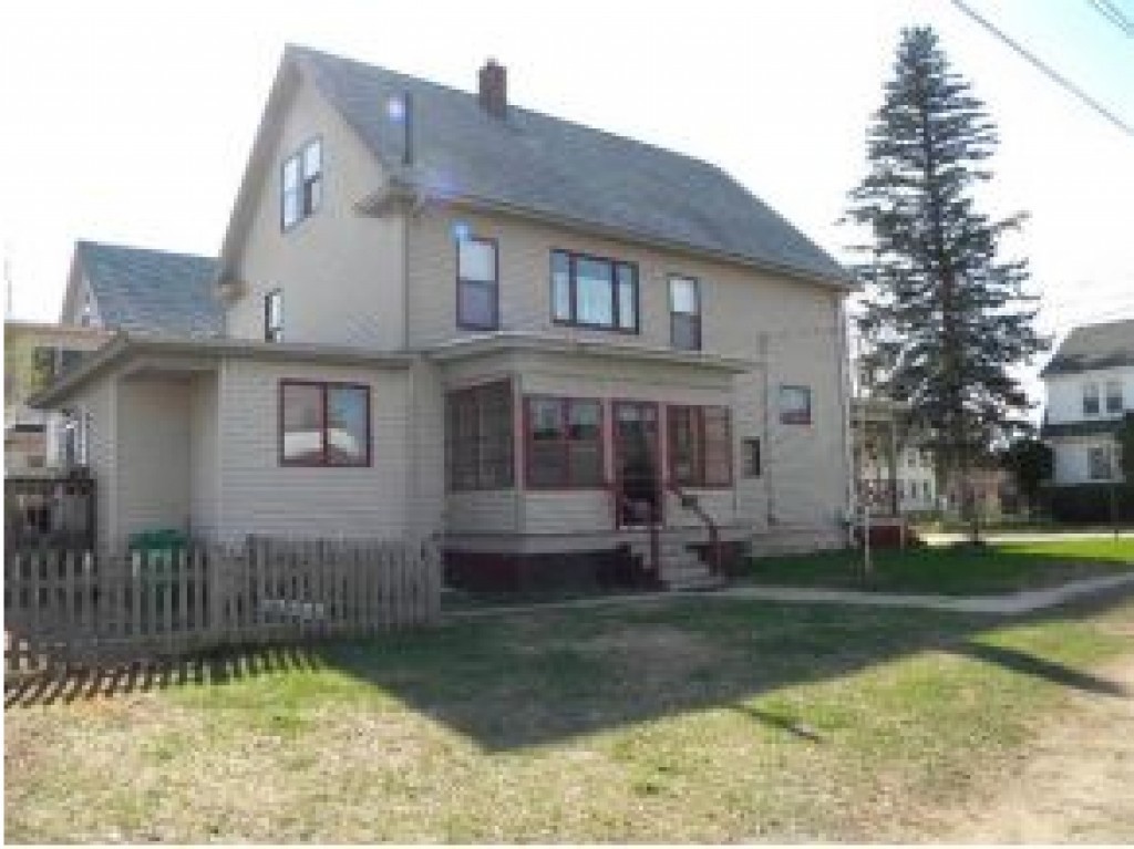 31 Winter Street Rochester, NH 03867 - Photo 1 of 24