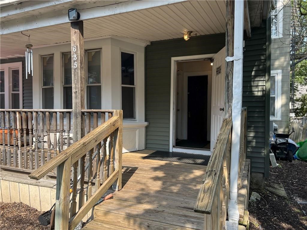 635 Park Avenue Woonsocket, RI 02895 - Photo 3 of 17