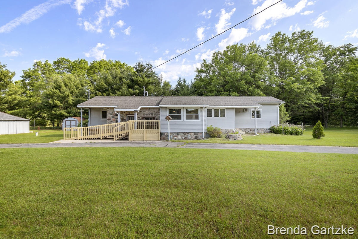 8303 Garbow Road Howard City, MI 49329 - Photo 1 of 28 IMG_1000