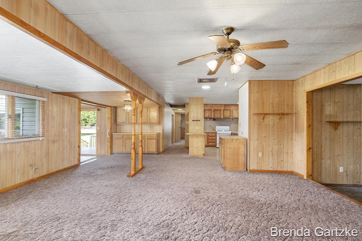 8303 Garbow Road Howard City, MI 49329 - Photo 4 of 28 IMG_1003