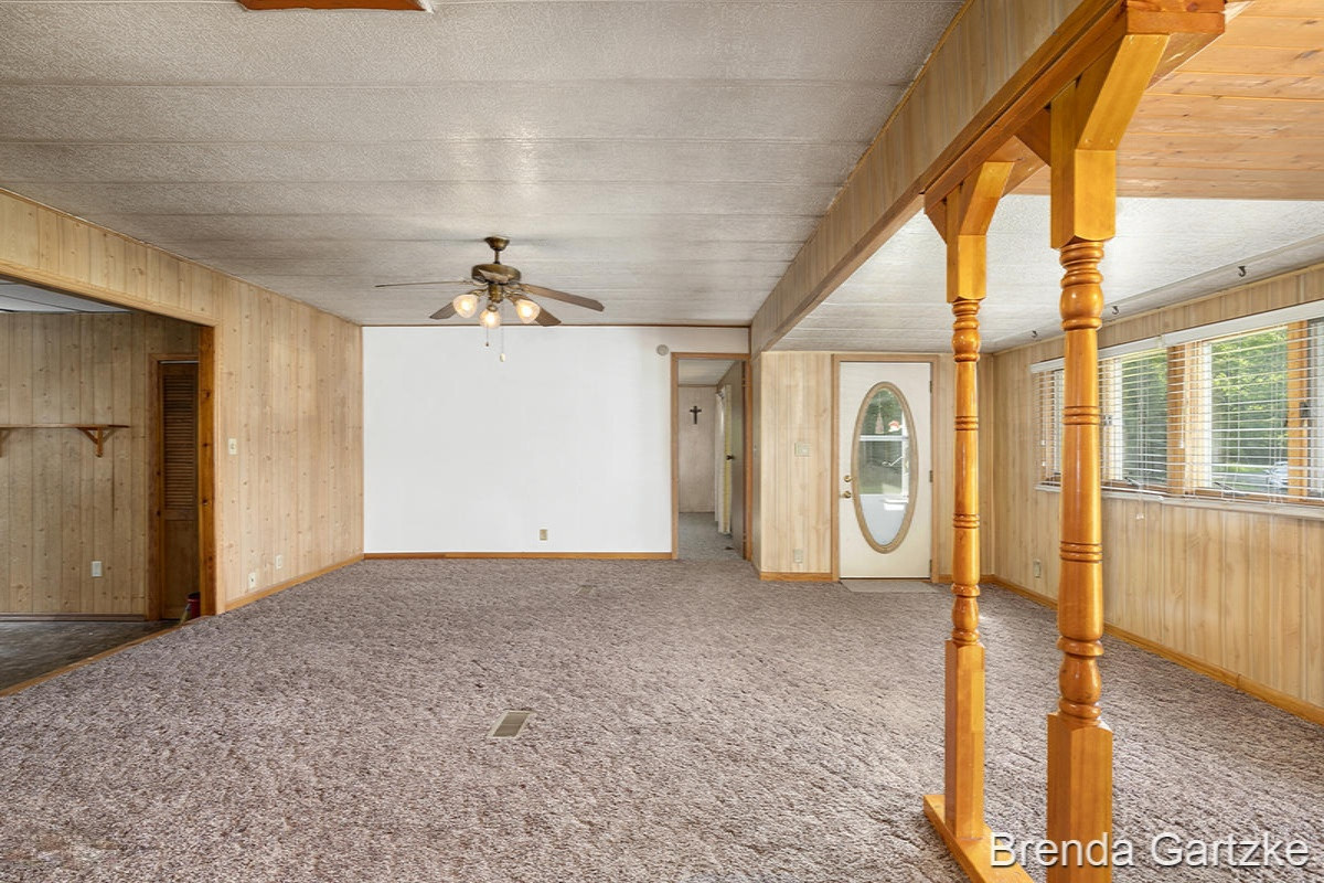 8303 Garbow Road Howard City, MI 49329 - Photo 6 of 28 IMG_1005