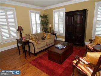 1539 High Country Road Downingtown, PA 19335 - Photo 3 of 12 Living Room