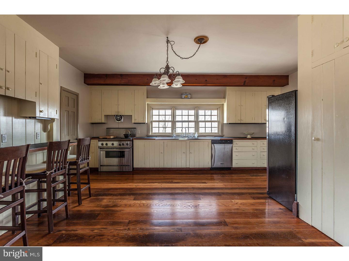 6656 Stump Road Pipersville, PA 18947 - Photo 11 of 25