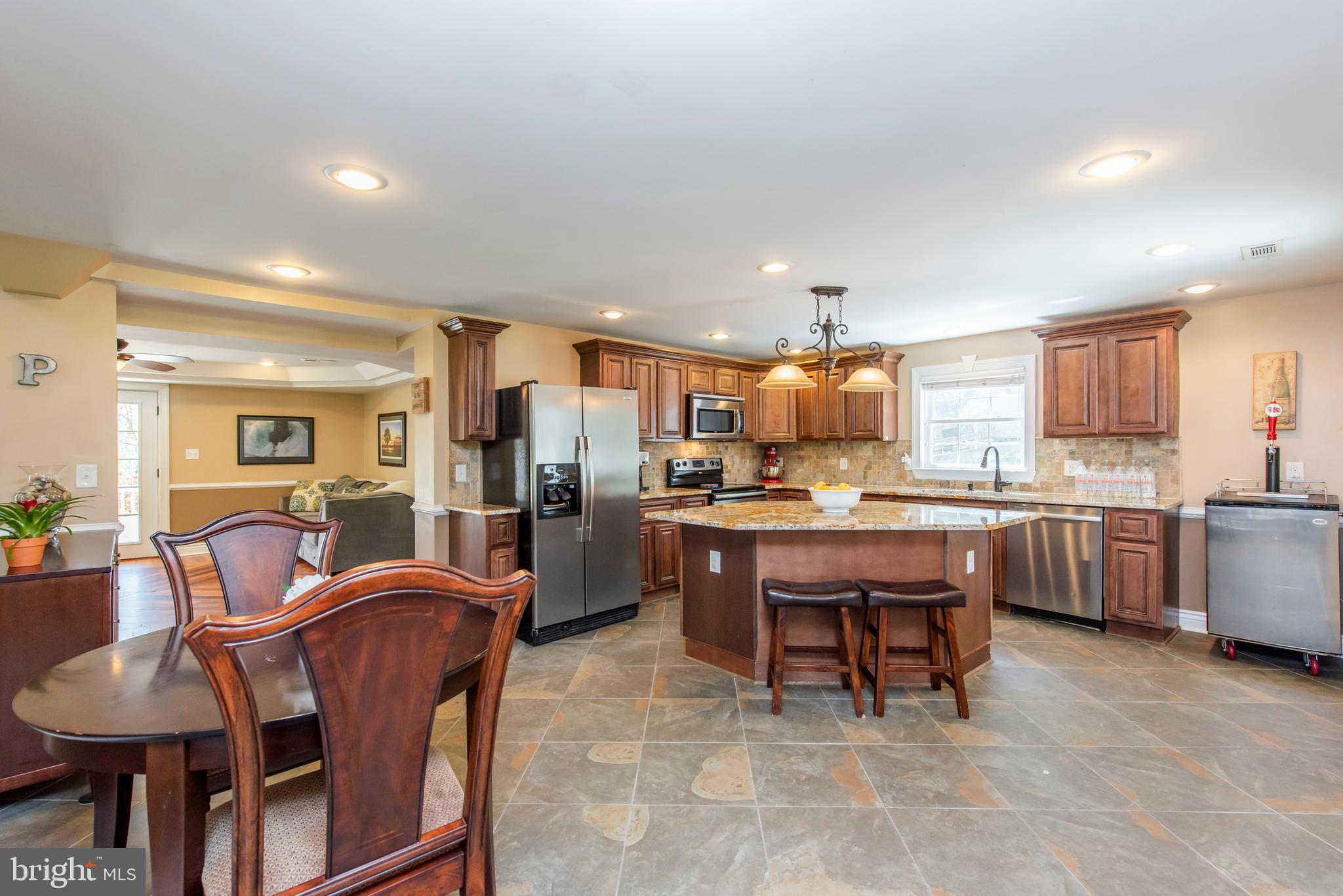 9001 Dogwood Road Baltimore, MD 21244 - Photo 14 of 48 Kitchen