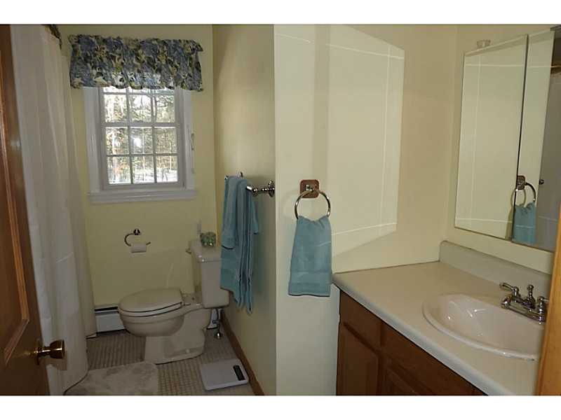 178 Carpenter Road Scituate, RI 02825 - Photo 19 of 22 Bathroom.