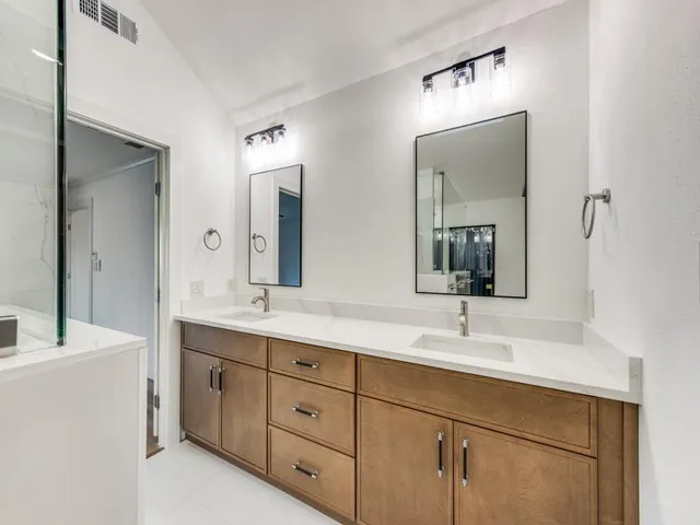 $649,000 | 2100 Woodburn Corner, Plano, TX 75075