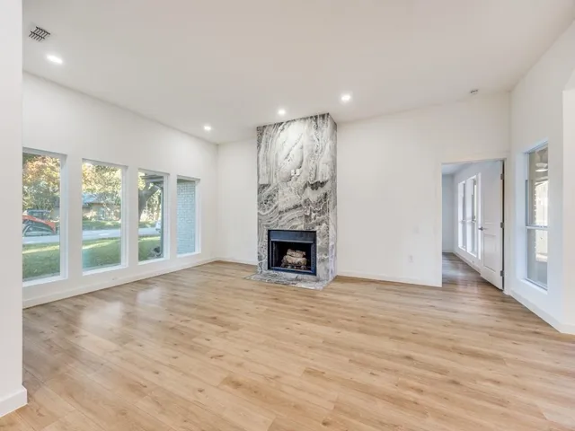 $649,000 | 2100 Woodburn Corner, Plano, TX 75075